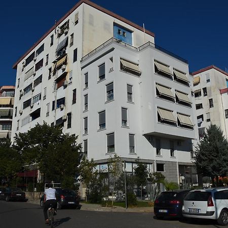 Click Apartments - Tirana Exteriör bild